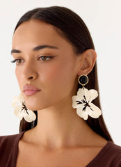 Chasing Heat Earrings - Ivory