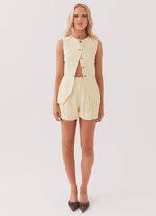 Born For Bordeaux Linen Shorts - Lemon